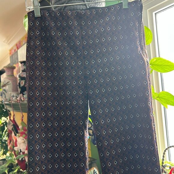 Stylish Patterned Women's Pants - Picture 13 of 16